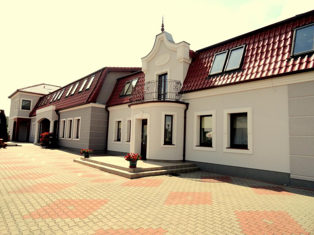 Hotel Wielkopolanka Schroda Exterior foto